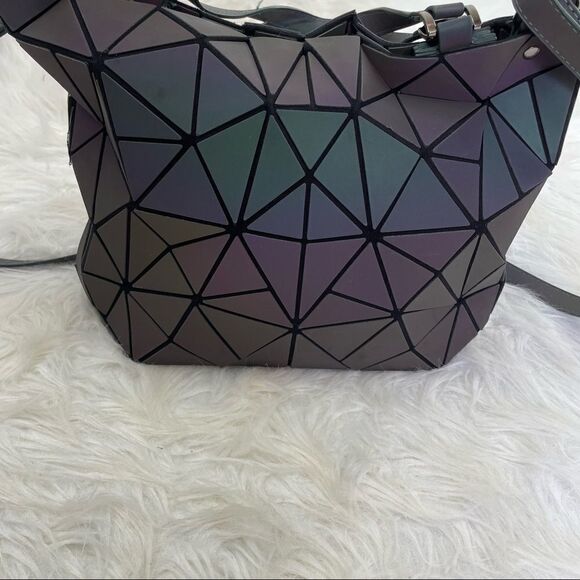 Hot One Geometric Luminous Shoulder Bag with Crossbody Strap - Picture 4 of 16